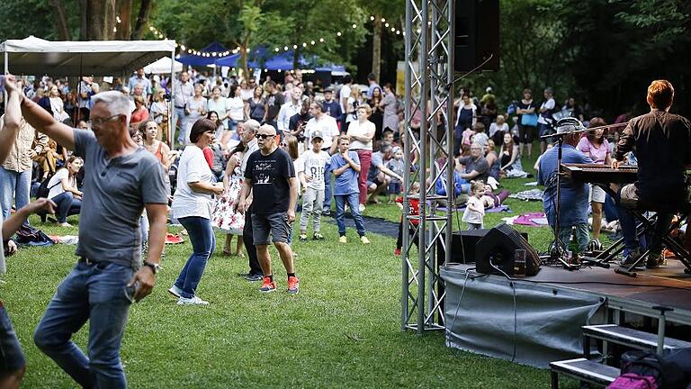 Musik, Tanz und gute Stimmung gab es das ganze Wochenende beim 22. Ringparkfest.