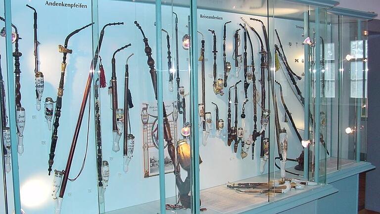 Ob es das Tabakpfeifenmuseum in Oberelsbach in Zukunft noch geben wird, ist ungewiss. Jetzt soll eine Neukonzeption erstellt werden, bevor der Kreistag darüber entscheidet.