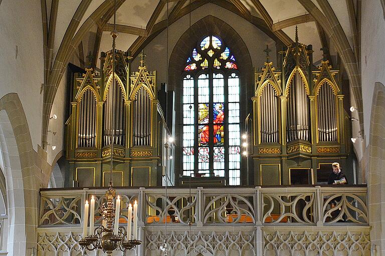 Die Orgel der Stadtpfarrkirche Bad Königshofen gehört heute zu den wertvollsten und bedeutendsten Orgeln im Bistum Würzburg. Vor 150 Jahren wurde sie von dem Königshofener Orgelbauer Balthasar Schlimbach für seine Heimatkirche gebaut.