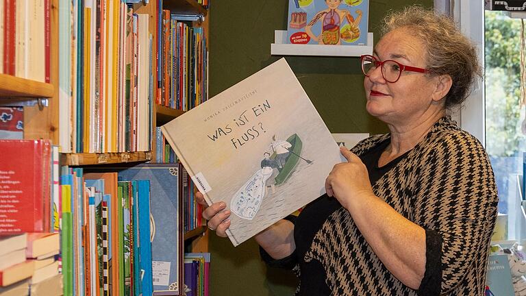 Die Neugierde wecken und Kinder ohne Druck ans Lesen heranführen. Die Inhaberin der Buchhandlung erLesen Petra Pohl setzt sich für Leseförderung ein. Die Neugierde wecken und Kinder ohne Druck ans Lesen heranführen. Die Inhaberin der Buchhandlung erLesen Petra Pohl setzt sich für Leseförderung ein.