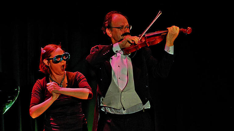 Begnadete Rampensäue: Sabine Fischmann und Michael Quast. Begnadete Rampensäue: Sabine Fischmann und Michael Quast.