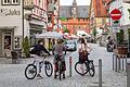 Auf einer sommerlichen Fahrradtour machen momentan wieder zahlreiche Radfahrerinnen und Radfahrer Halt in Ochsenfurt.