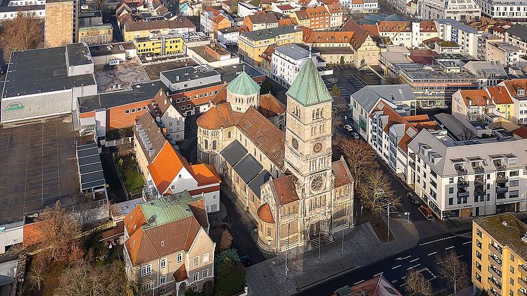 In der Schweinfurter Heilig-Geist-Kirche ist das Oratorium 'Sieben Worte Jesu am Kreuz' zu hören. In der Schweinfurter Heilig-Geist-Kirche ist das Oratorium 'Sieben Worte Jesu am Kreuz' zu hören. 