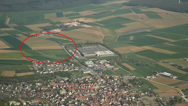 Lage des neuen Gewerbegebiets 'Nördlich der Würzburger Straße' in Helmstadt: Hier will Richter + Frenzel investieren. Lage des neuen Gewerbegebiets 'Nördlich der Würzburger Straße' in Helmstadt: Hier will Richter + Frenzel investieren.