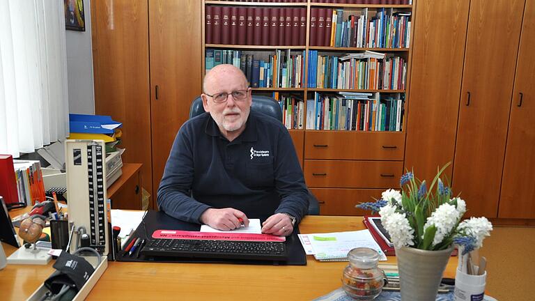 Hausarzt Dr. Walter Meyer-Spelbrink geht nach 35 Jahren in den Ruhestand. Hausarzt Dr. Walter Meyer-Spelbrink geht nach 35 Jahren in den Ruhestand.