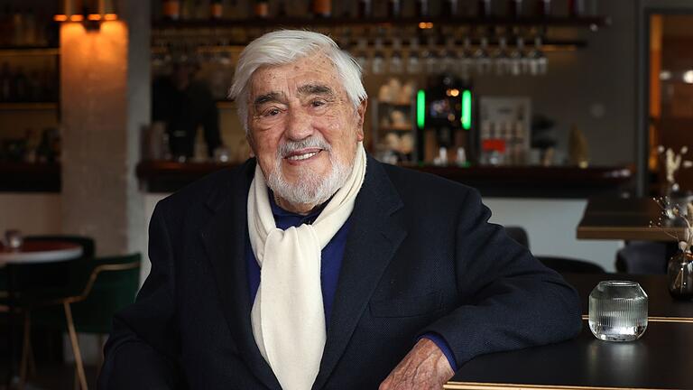 Mario Adorf       -  Mario Adorf bekommt den Deutschen Fernsehpreis für sein Lebenswerk.