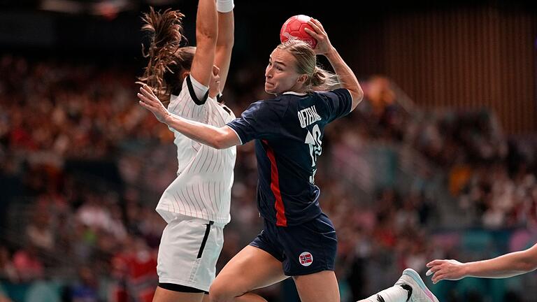 Paris 2024 - Handball       -  Gegen Norwegen brechen Deutschlands Handballerinnen nach einem Blitzstart ein.