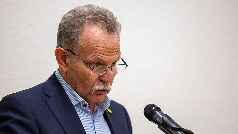 Paul Knoblach, Landtagsabgeordneter der Grünen, nahm sich die Klimapolitik der Bayerischen Staatsregierung zu Brust. Paul Knoblach, Landtagsabgeordneter der Grünen, nahm sich die Klimapolitik der Bayerischen Staatsregierung zu Brust.