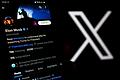 Elon Musks Online-Plattform X       -  Laut Musk soll es einen großen Angriff auf X gegeben haben.
