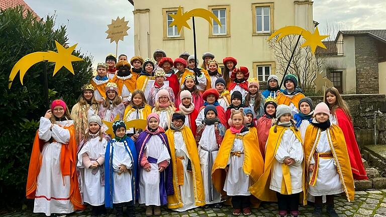 Die Sternsinger aus Hopferstadt. Die Sternsinger aus Hopferstadt.