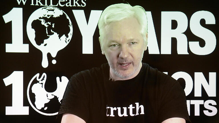 Julian Assange - Seit vier Jahren sitzt Wikileaks-Gründer Julian Assange in einem Botschaftsgebäude fest. Die Begnadigung der Whistleblowerin Chelsea Manning könnte auch für ihn eine Wende bedeuten. Julian Assange - Seit vier Jahren sitzt Wikileaks-Gründer Julian Assange in einem Botschaftsgebäude fest. Die Begnadigung der Whistleblowerin Chelsea Manning könnte auch für ihn eine Wende bedeuten.