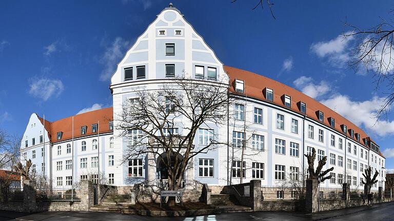 Im Würzburger Landratsamt tagt ab dem 1. Mai der neue Kreistag. Im Gremium haben die Grünen jetzt 14 der 70 Sitze und sind damit nach der CSU zweitstärkste Fraktion.