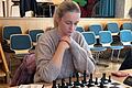 Neuzugang Karina Cyfka vom SC Bad Königshofen überzeugte mit zwei Siegen am ersten Doppelspieltag der Schach-Bundesliga der Frauen.