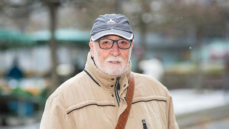 Gerhard Rückert kommt aus Schweinfurt und ist ehemaliger kaufmännischer Angestellter.