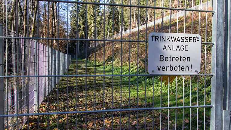 Die Stadt Rieneck will ihre Trinkwasserversorgung zukunftssicher machen. Dafür will man untersuchen lassen, ob sich weitere Quellen als 'zweites Standbein' finden. (Archivfoto)