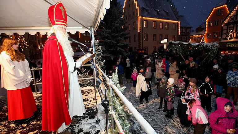 Auch der Besuch des Hl. Nikolaus wird in diesem Jahr der Corona-Pandemie weichen müssen. Auch der Besuch des Hl. Nikolaus wird in diesem Jahr der Corona-Pandemie weichen müssen.