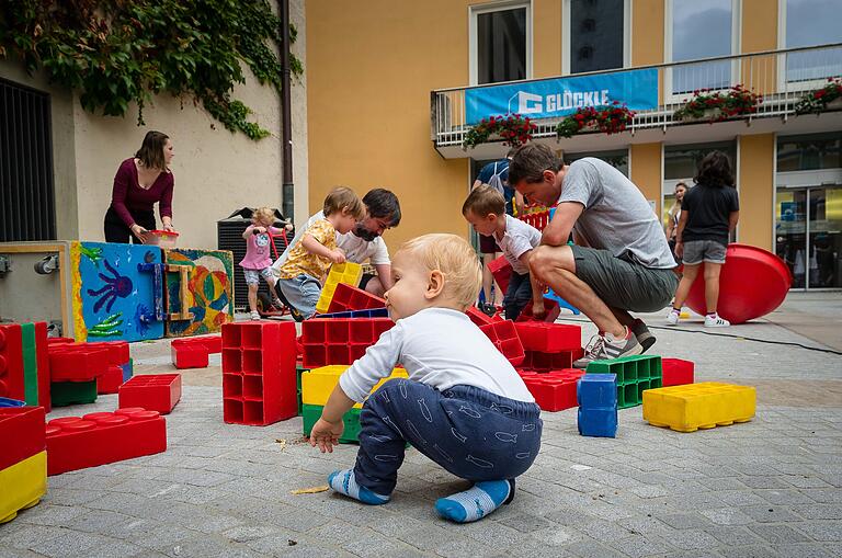 Auch für die ganz Kleinen gab es im Rathausinnenhof ein buntes Spielangebot.