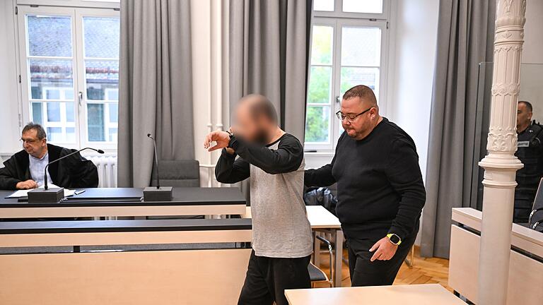 Prozess gegen 34-Jährigen wegen Messerangriffs auf Mädchen       -  In seiner Aussage spricht er von Eingebung und Gottes Stimme.