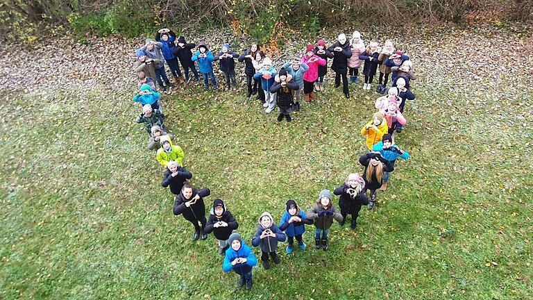 Auch die Grundschule Hollstadt-Wollbach beteiligte sich an der Unicef-Schulaktion &quot;Du gehörst dazu&quot;.