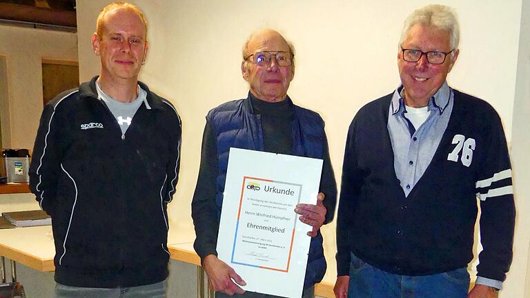 Marco Reinstein, 2. Vorsitzender, Winfried Hümpfner, Ehrenmitglied, Konrad Haub, 1. Vorsitzender. Marco Reinstein, 2. Vorsitzender, Winfried Hümpfner, Ehrenmitglied, Konrad Haub, 1. Vorsitzender.