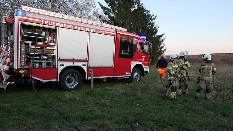 Gleich zu zwei Bränden im Freien musste die Feuerwehr Haßfurt am Dienstag ausrücken. Gleich zu zwei Bränden im Freien musste die Feuerwehr Haßfurt am Dienstag ausrücken.