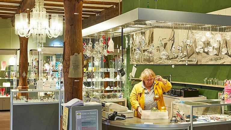 Das Glasmuseum Wertheim beherbergt zahlreiche Exponate aus dem Werkstoff Glas: Im „Lieblichen Taubertal“ gewähren etliche privat geführte Museen interessante Einblicke in vergangene Zeiten.