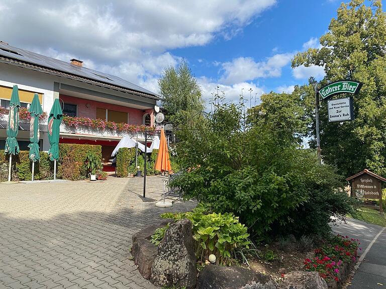 Die Kultkneipe 'Emma's Ruh' in Halsbach.