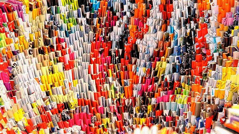 Die Papierkunst erobert sich neue Dimensionen. Die Papierkunst erobert sich neue Dimensionen.