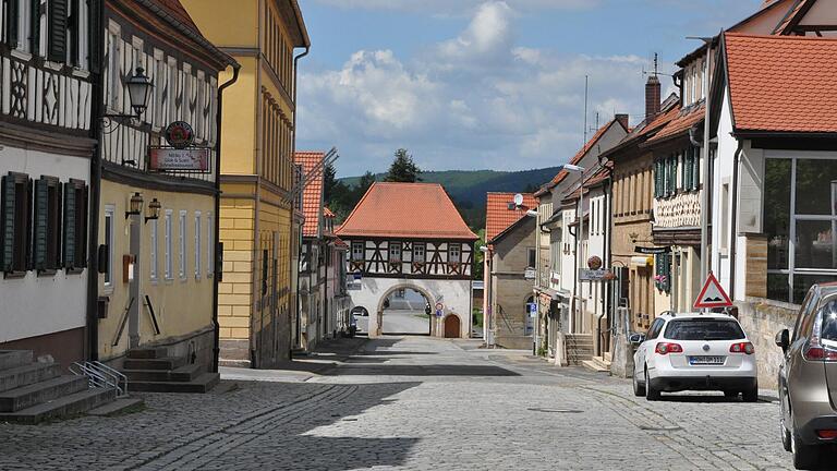 Die Landgerichtsstraße in Hofheim ist ab Dienstag, 2. Juni, komplett für den Verkehr gesperrt.