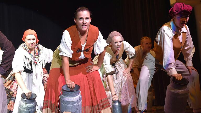 In der Kategorie Tanz und Gesang gewann die Ballettschule On Point mit der Aufführung 'Milch' aus dem Musical Elisabeth eine Goldene Medaille.