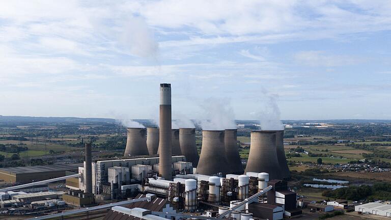 Kraftwerk Ratcliffe-on-Soar       -  Großbritanniens letztes Kohlekraftwerk in Ratcliffe-on-Soar südwestlich von Nottingham wird geschlossen.