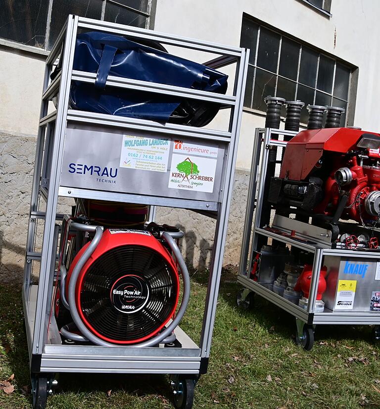 Ein modernes Rollwagenkonzept soll die Einsatzszenarien der Feuerwehr unterstützen. Ein modernes Rollwagenkonzept soll die Einsatzszenarien der Feuerwehr unterstützen.