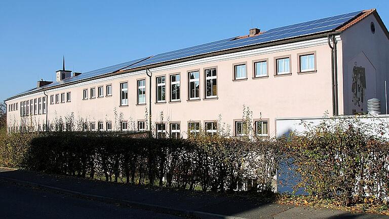 Die 1953 errichtete Grundschule am Lülsfelder Weg.