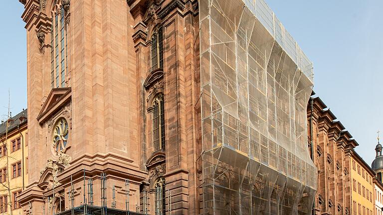 Das Schutzgerüst an der Neubaustraße wird bald erweitert.