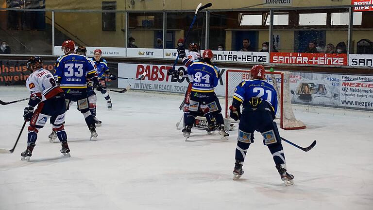 Erfolgreiches Wochenende für die Schweinfurter Mighty Dogs in der Abstiegsrunde der Eishockey-Bayernliga.