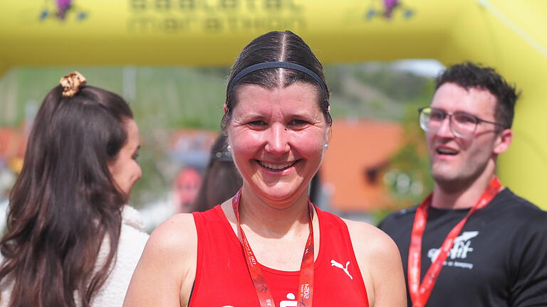 Saaletal-Marathon SV Ramsthal - Sieger im Halbmarathon der Frauen: Anna-Lena Klee (SC Ostheim). Saaletal-Marathon SV Ramsthal - Sieger im Halbmarathon der Frauen: Anna-Lena Klee (SC Ostheim).