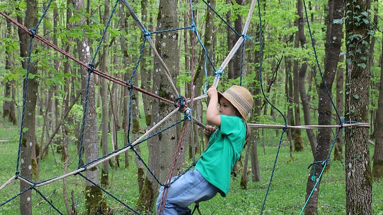 Der vierjährige Ignaz war besonders vom Klettern im Spinnennetz begeistert.