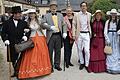 Die neue Managerin des Gartenfests Angela von Willich (Vierte von links) und Schlossherr Hermann von Rotenhan (Vierter von rechts) beim Gartenfest zusammen mit den American History Friends.