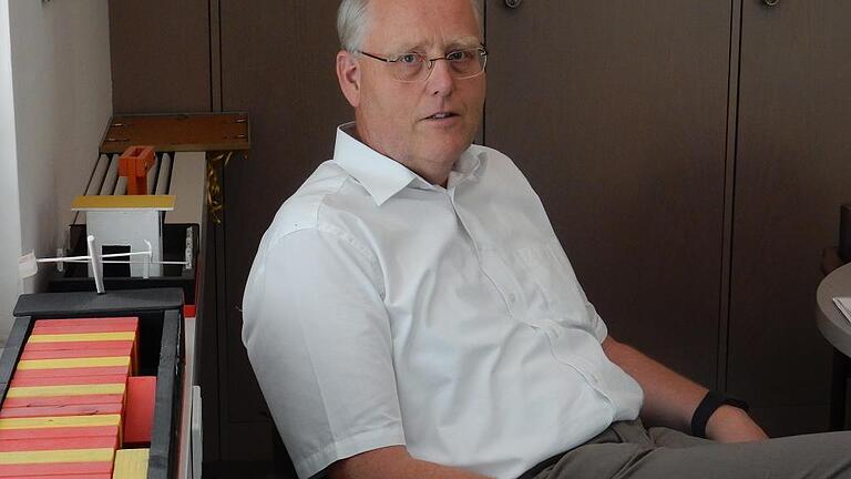 Heinrich Schoppmann, Leiter des Wasserstraßen- und Schifffahrtsamtes Schweinfurt. Heinrich Schoppmann, Leiter des Wasserstraßen- und Schifffahrtsamtes Schweinfurt.