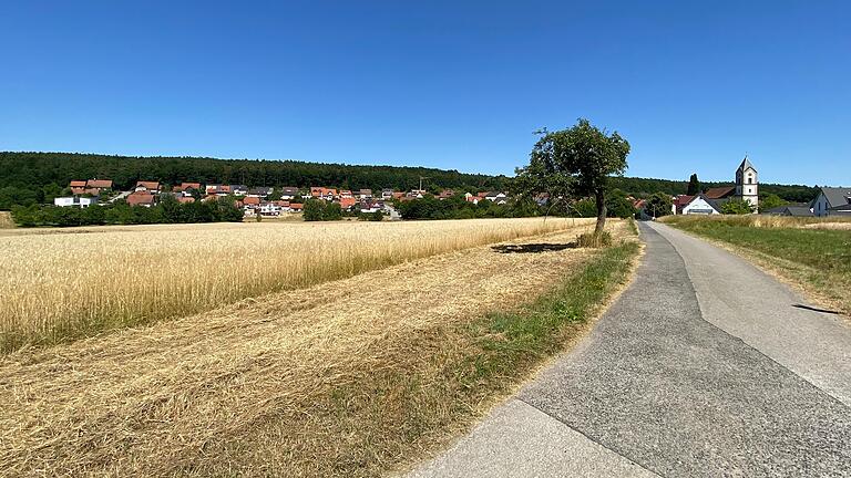 Das beschauliche Windheim im Landkreis Bad Kissingen hat rund 350 Einwohnerinnen und Einwohner. Das beschauliche Windheim im Landkreis Bad Kissingen hat rund 350 Einwohnerinnen und Einwohner.