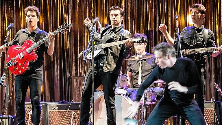 Auf den Spuren der frühen Beatles erzählt das Musical „Backbeat“ von den Anfängen der „Fab Four“. Auf den Spuren der frühen Beatles erzählt das Musical „Backbeat“ von den Anfängen der „Fab Four“.