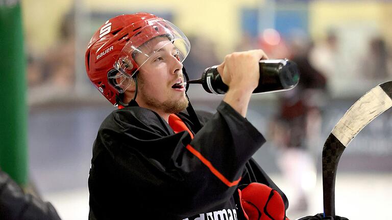 Für Angreifer Lucas Büchner steht außer Frage, dass die Haßfurter Hawks am Samstagnachmittag beim EV Ravensburg gewinnen und ins Play-off-Viertelfinale einziehen.