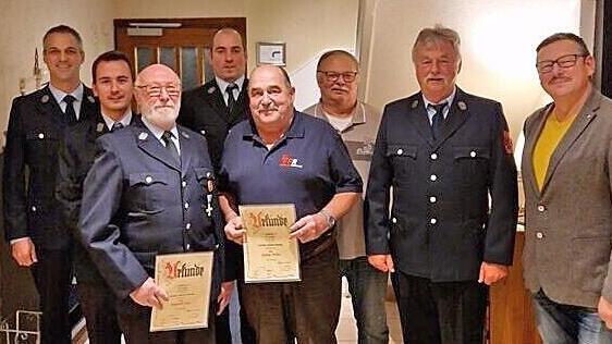 Ehrungen bei der Feuerwehr Römershag. Auf dem Foto (von links): Vereinsvorsitzender Andreas Heil, stellvertretender Gerätewart Bruno Will, Winfried Hehn, Atemschutzbeauftragter René Ape, Helmut Weber, Peter Gerhard, Udo Albert und 3. Bürgermeister...       -  Ehrungen bei der Feuerwehr Römershag. Auf dem Foto (von links): Vereinsvorsitzender Andreas Heil, stellvertretender Gerätewart Bruno Will, Winfried Hehn, Atemschutzbeauftragter René Ape, Helmut Weber, Peter Gerhard, Udo Albert und 3. Bürgermeister Heribert Übelacker.