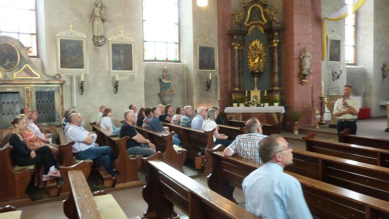 Viele Informationen bot die Führung von Reiner Väth in der Esselbacher Pfarrkirche St. Margaretha.