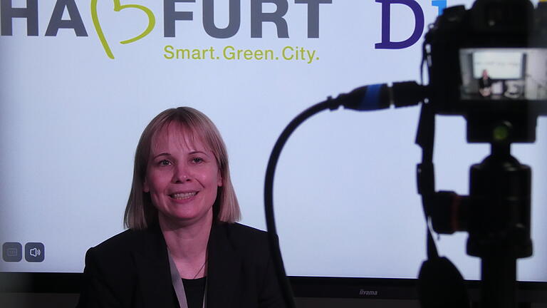 Madleen Müller-Wuttke, die Leiterin des Smart Green City-Digital Office, stellte dem Haßfurter Stadtrat das Strategiepapier für die Umsetzungsphase vor.