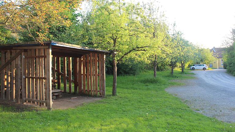 Das Grundstück am Lindachsgraben mitten in Wiesentheid wird der Standort für den neuen Kindergarten.