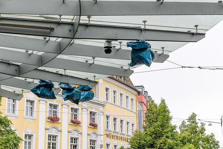 Startet demnächst: Videoüberwachung am Würzburger Barbarossaplatz.