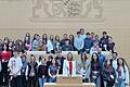 Die beiden zehnten Klassen der Theodosius-Florentini Schule waren auf einer politischen Exkursion in München. Das Gruppenbild im Landtag mit Kultusministerin Anna Stolz.