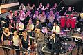 Kraftvoller Auftritt: Eine ausgelassene Stimmung herrschte beim Konzert der Band &bdquo;Vorsicht Gebläse!&ldquo; in der Stadthalle. Das Kulturamt hatte zur &bdquo;Dance & Groove-Party&ldquo; eingeladen.