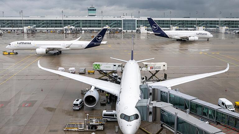 Flughafen München       -  Die Frage nach der dritten Startbahn am Flughafen München sorgt seit Jahren für Streit. (Symbolbild)